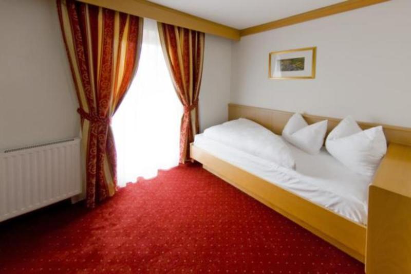 Hotel Reischach بَرونيكو المظهر الخارجي الصورة